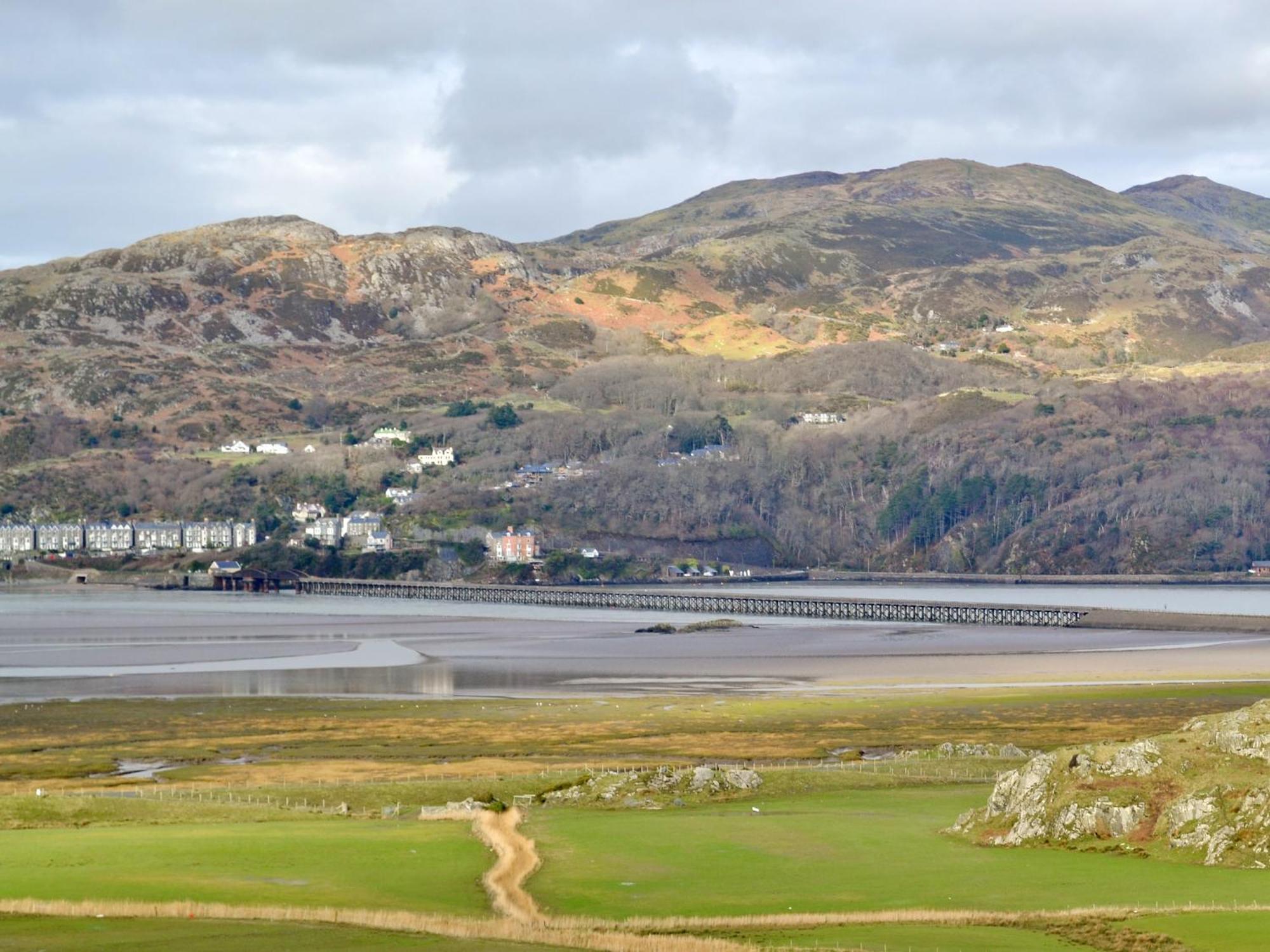 Hen Ysgubor Villa Fairbourne Buitenkant foto